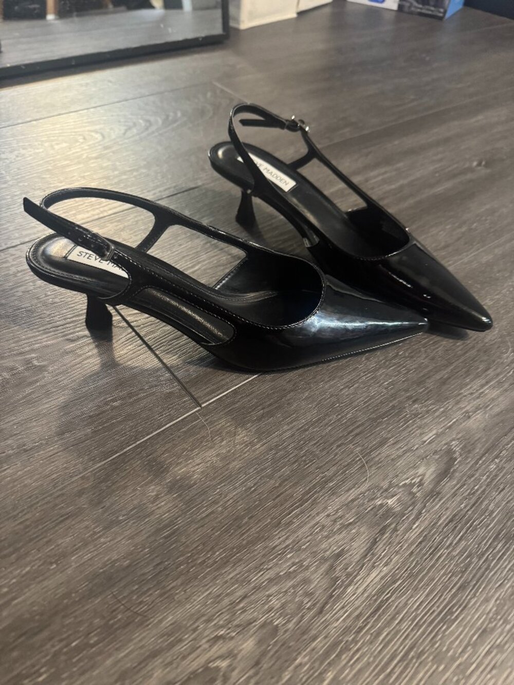 Steve Madden Black Patent Slingback Pointed Toe Kitten Heel Size 7